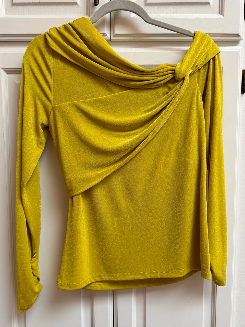 White House Black Market Twist Front Asymmetrical Top Yellow Size Medium - Picture 3 of 12